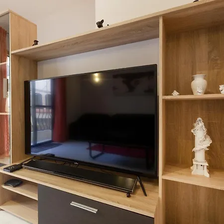 Zbg14- Private Entrance First Floor Maisonette 아파트 Żebbuġ