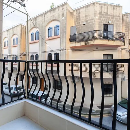 아파트 Zbg14- Private Entrance First Floor Maisonette Żebbuġ